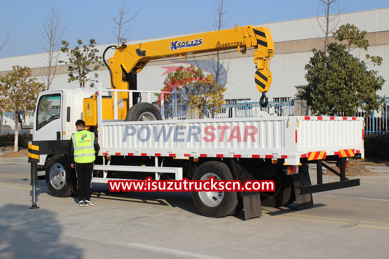 ISUZU crane truck NPR