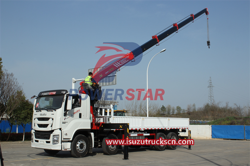 Isuzu GIGA truck with crane