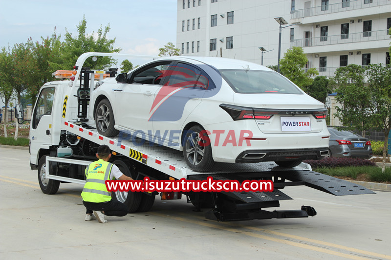 ISUZU NKR recovery towing truck