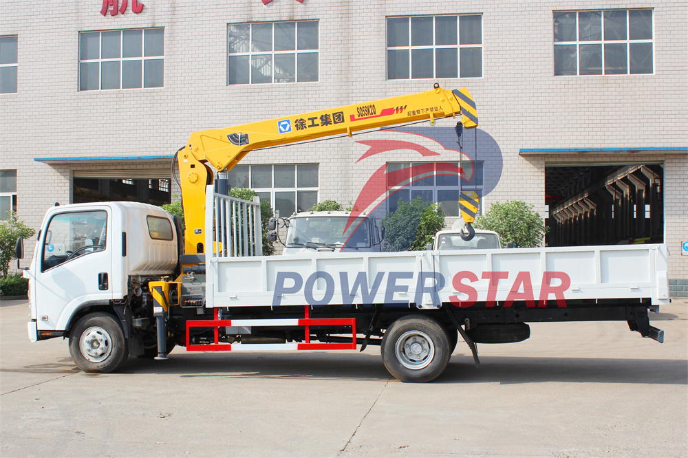 Isuzu Cargo Crane Truck