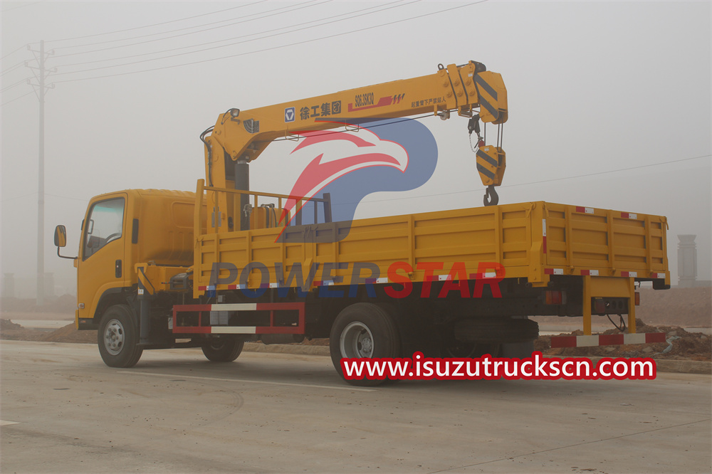 Isuzu truck with crane