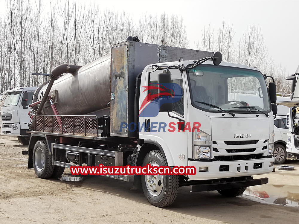 Isuzu Sewage suction truck