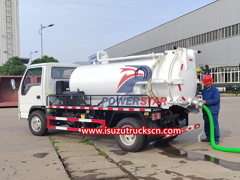 Isuzu septic tank vacuum truck