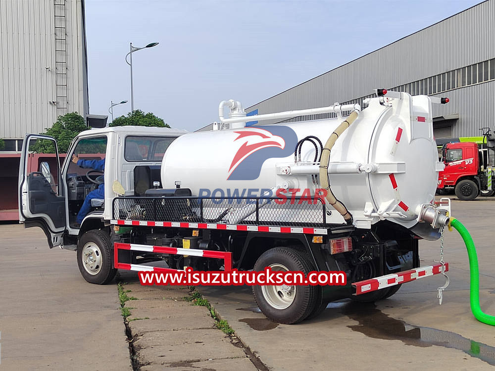 Sewage suction truck