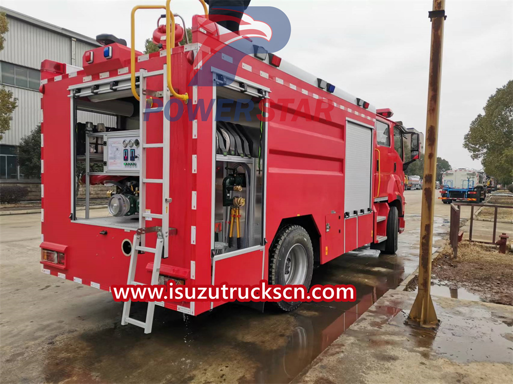 isuzu fire truck