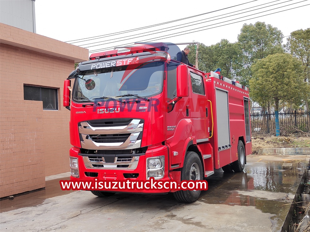 isuzu fire truck