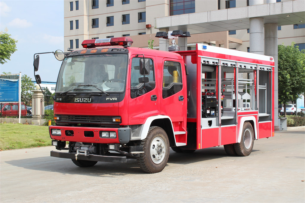 Isuzu Rescue Fire Truck with Winch & Crane & Generator