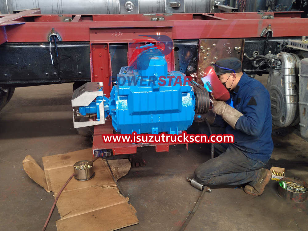 Isuzu Sewage suction truck