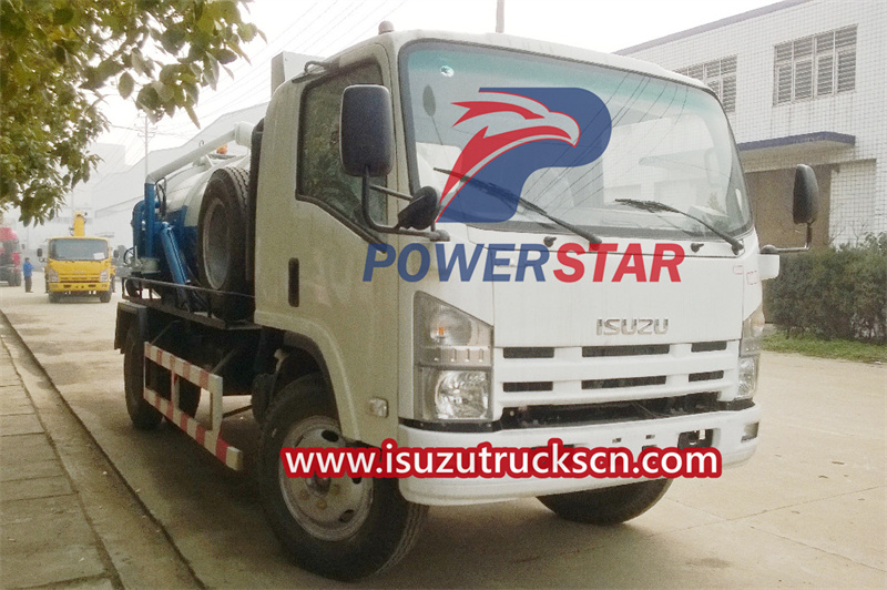 Isuzu NPR vacuum suction truck