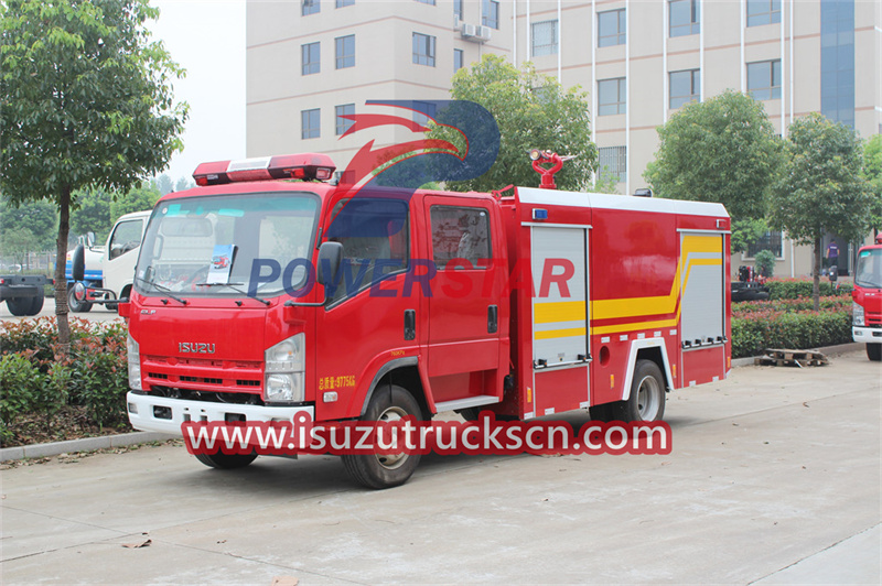 Isuzu 4X4 airport fire fighting truck