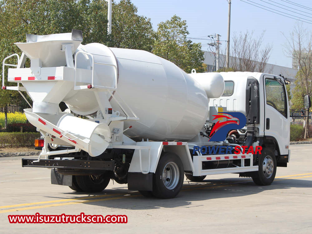 Isuzu concrete pump truck