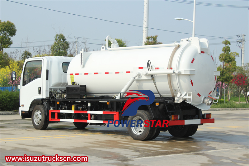 isuzu 700P sewage suction truck