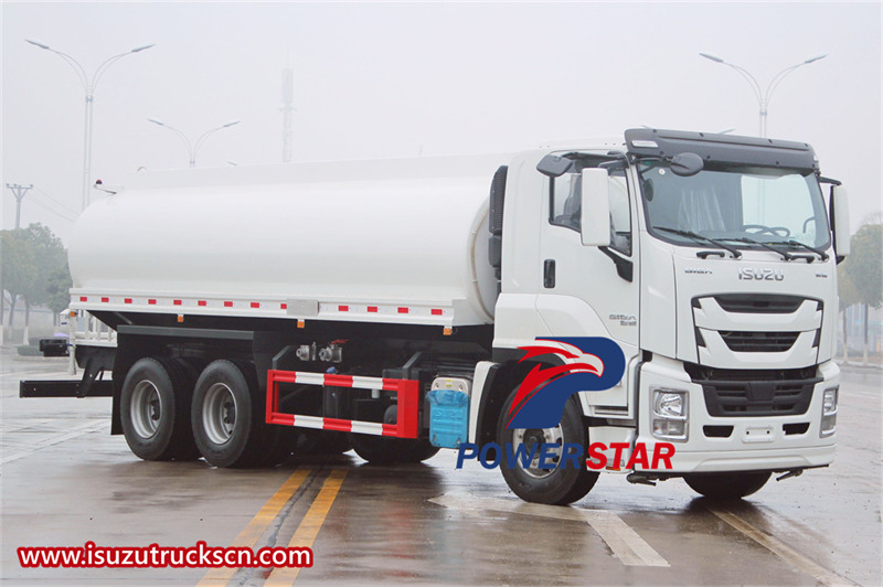 Isuzu GIGA water tanker truck