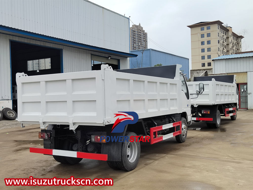 Isuzu dumper truck