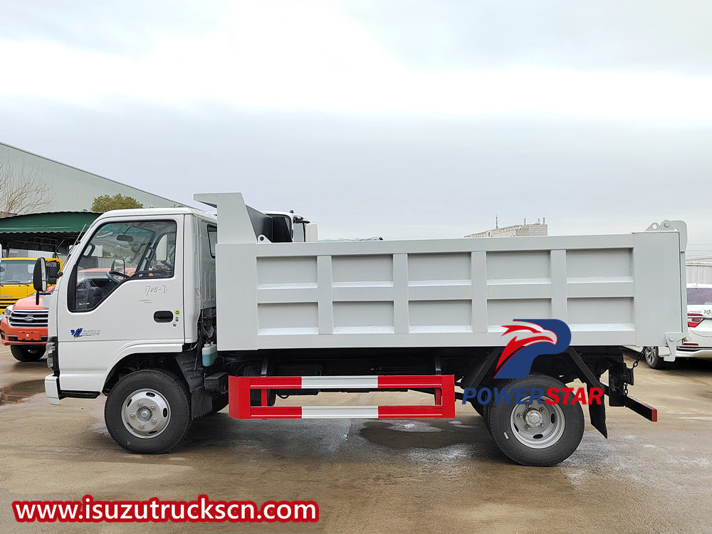 Isuzu dump truck