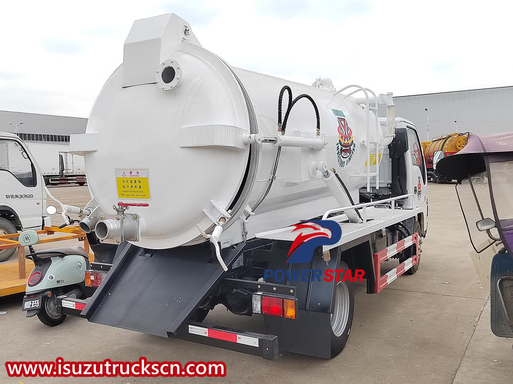 Isuzu septic suction truck