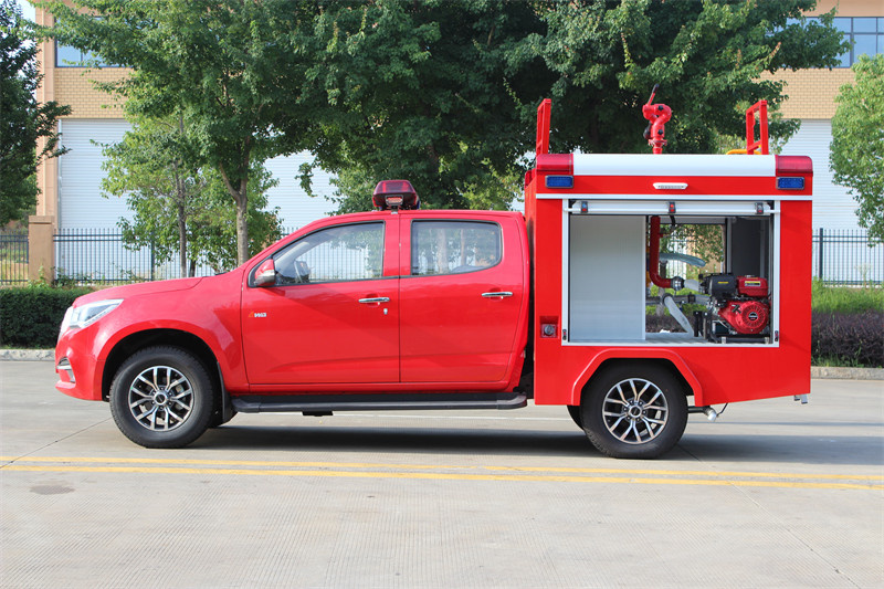 Isuzu 4WD drive fire brigade pickup fire engine