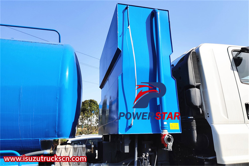 Isuzu 6x4 20cbm sewer dredging vehicle fresh water tank