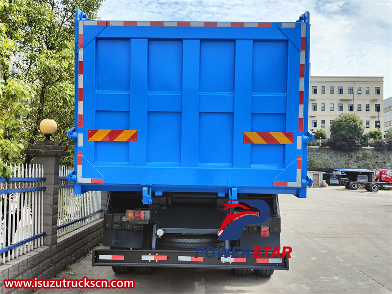 Isuzu GIGA dump lorry truck