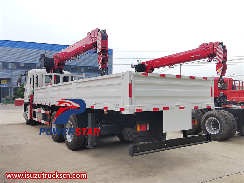 Isuzu GIGA truck mounted crane