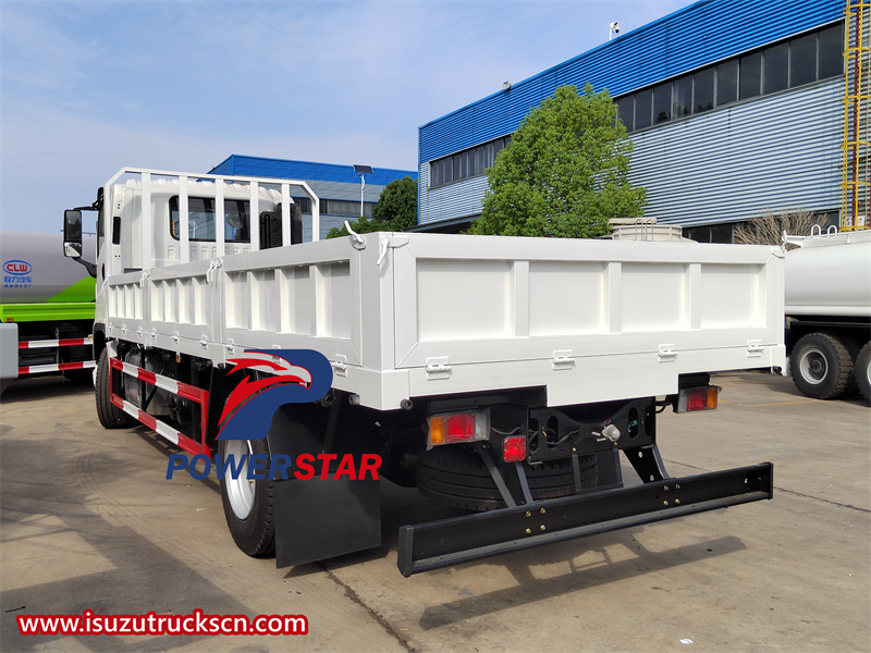 Isuzu GIGA platform cargo truck