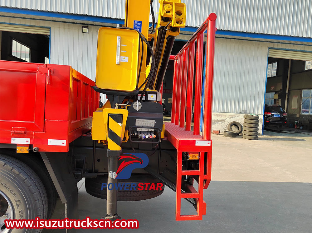 Isuzu knuckle boom truck mounted crane