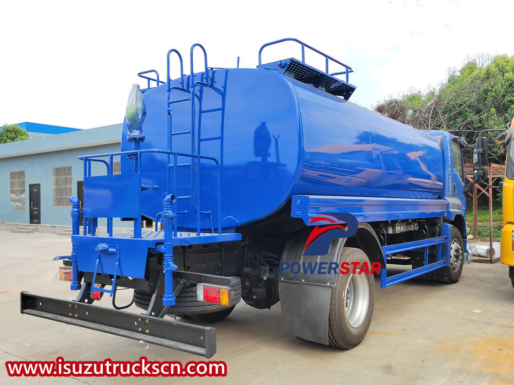 Isuzu mobile water bowser