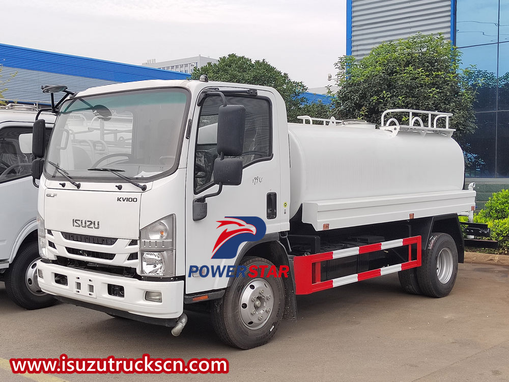 Isuzu water bowser truck