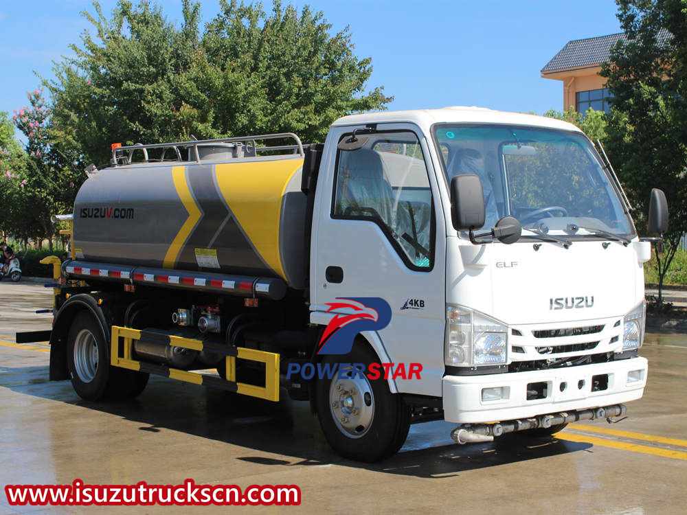 Isuzu water bowser truck