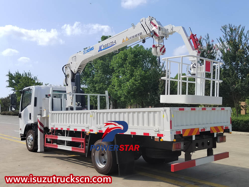 Isuzu hydraulic boom crane truck