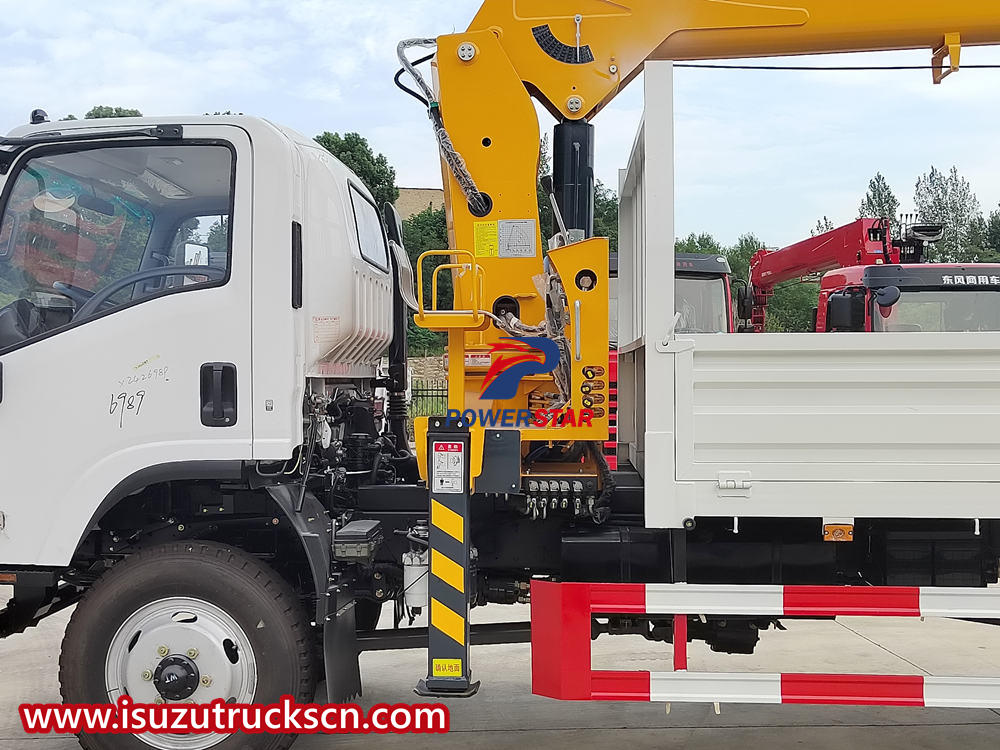 Isuzu telescopic straight boom crane