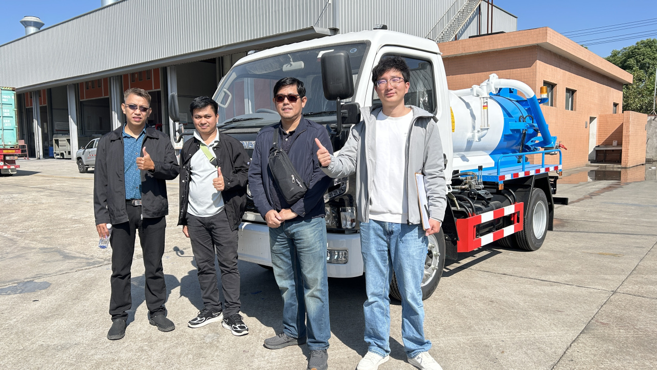 Philippines customer training Isuzu Sewer Septic Cleaning Truck