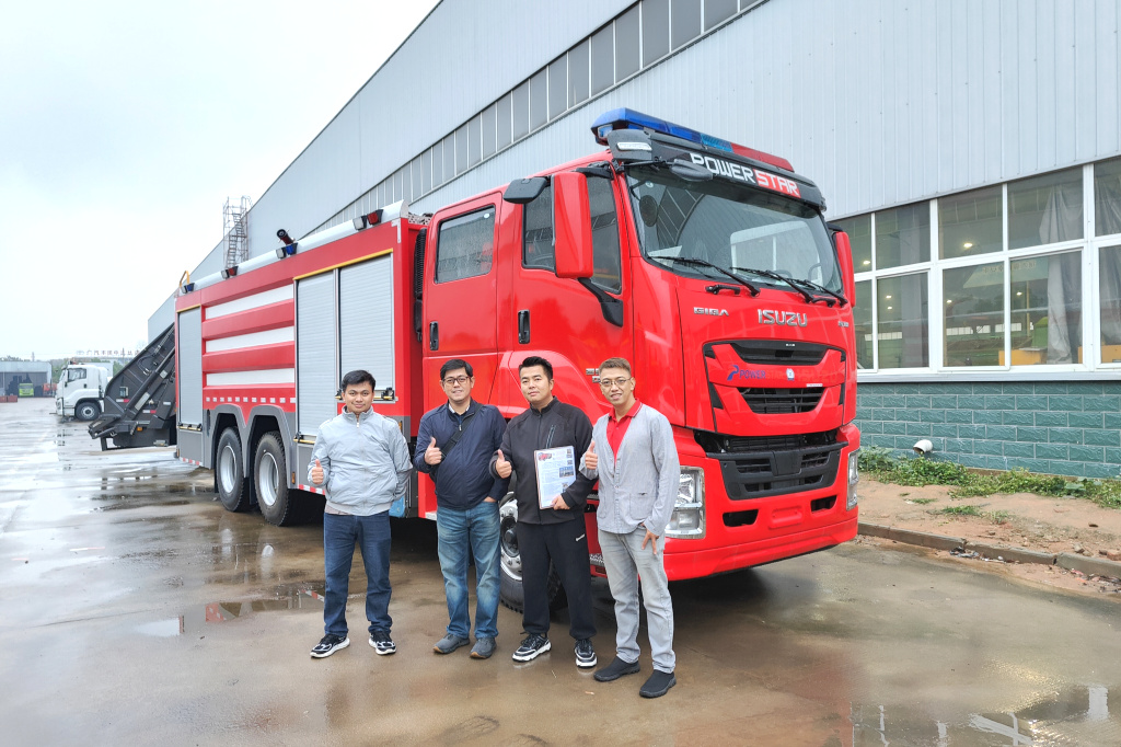 Philippines customer visit us for Isuzu Giga fire trucks training