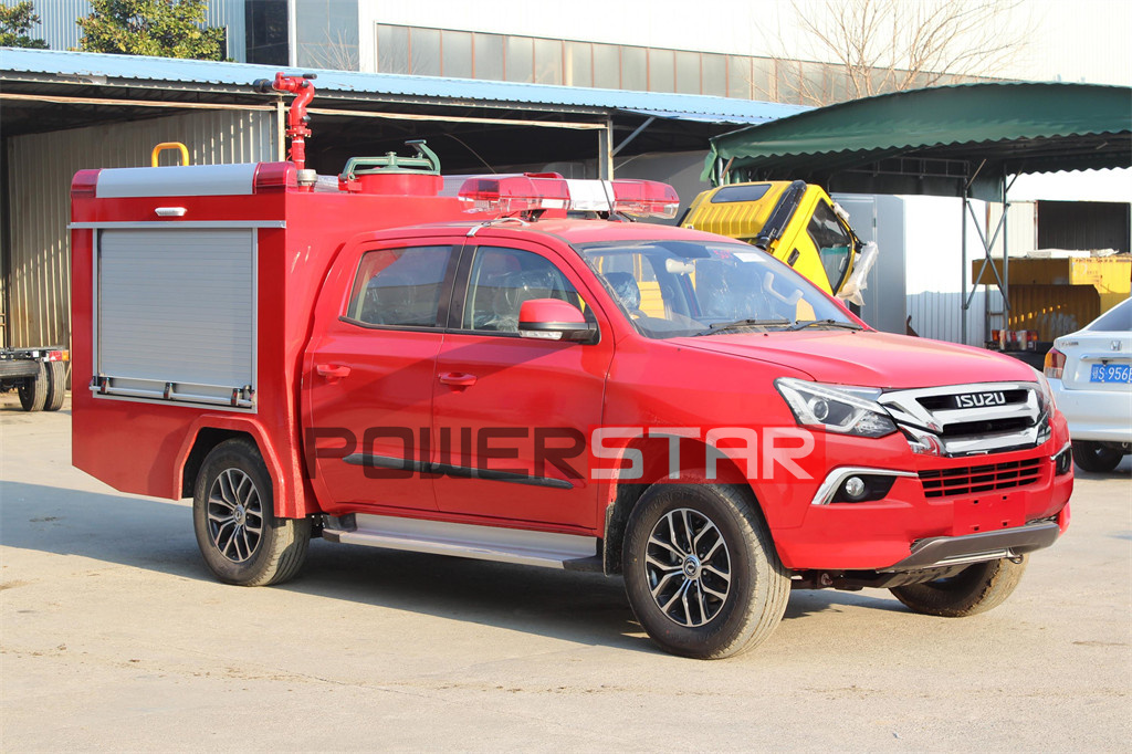 Isuzu 4x4 offroad Pickup fire pumper