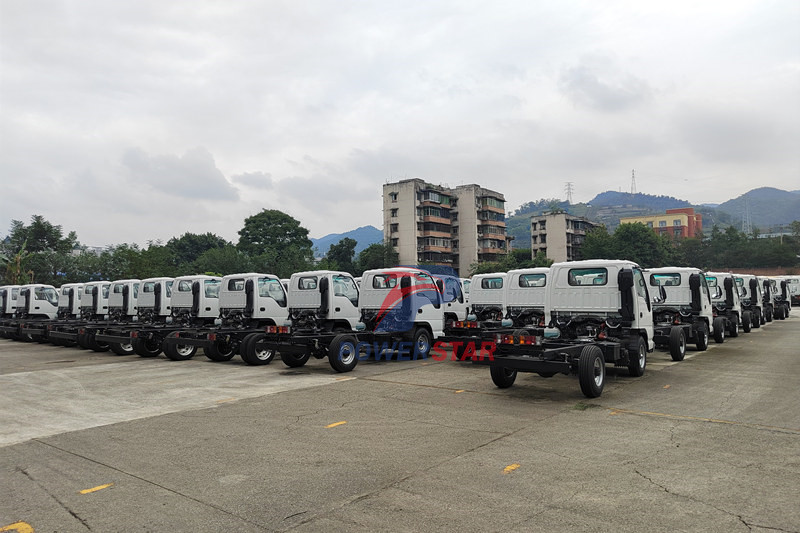 Isuzu garbage truck chassis