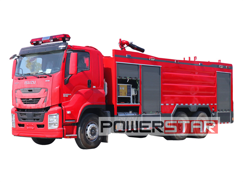 ISUZU GIGA fire truck with dry powder