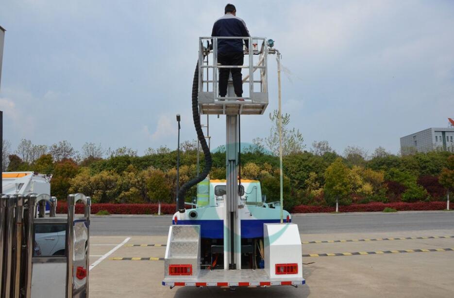 QINGLING ISUZU aircraft toilet water lavatory service truck for airport